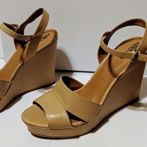 Tan wedges